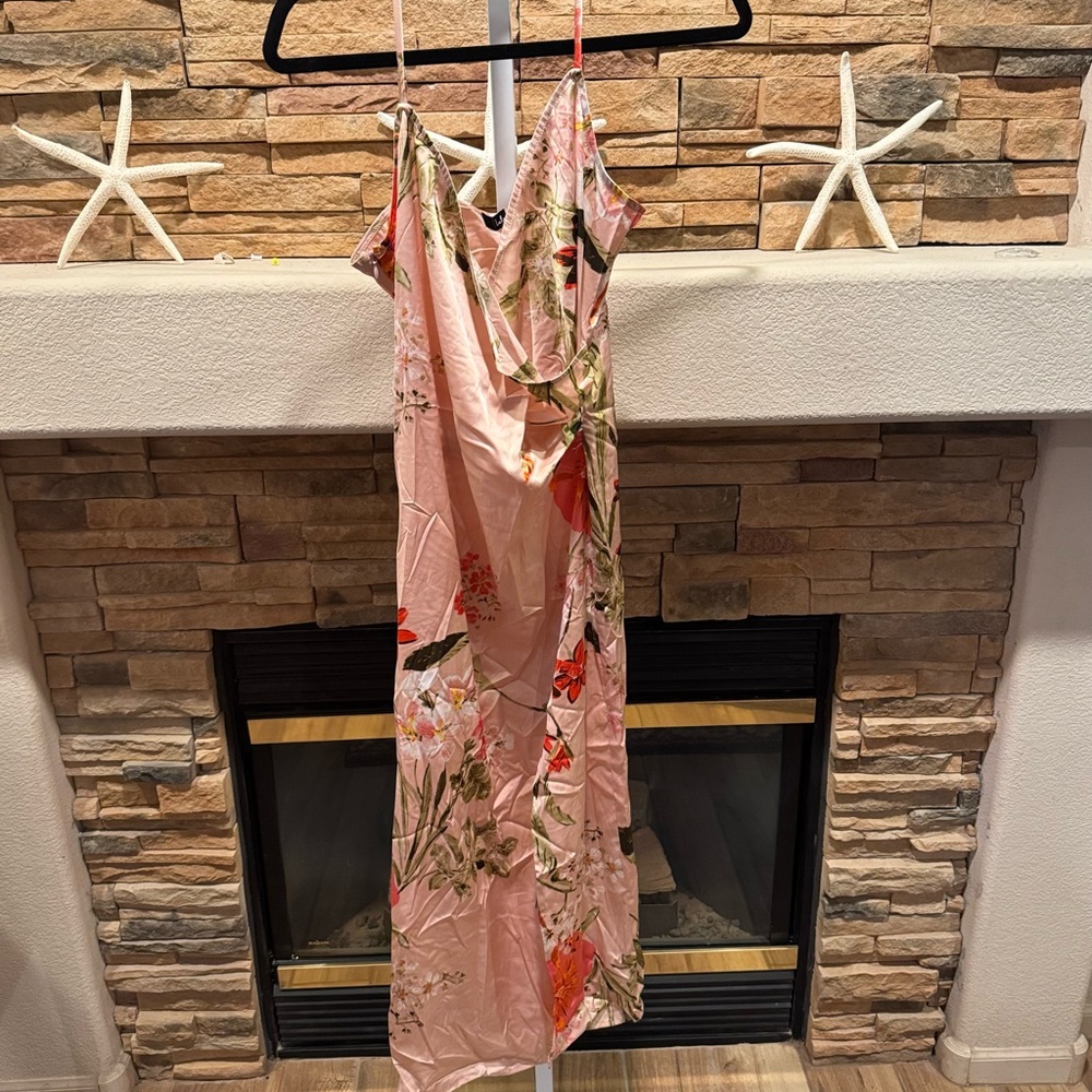Lulu's Pink Floral Maxi Dress Medium - Picture 5 of 7